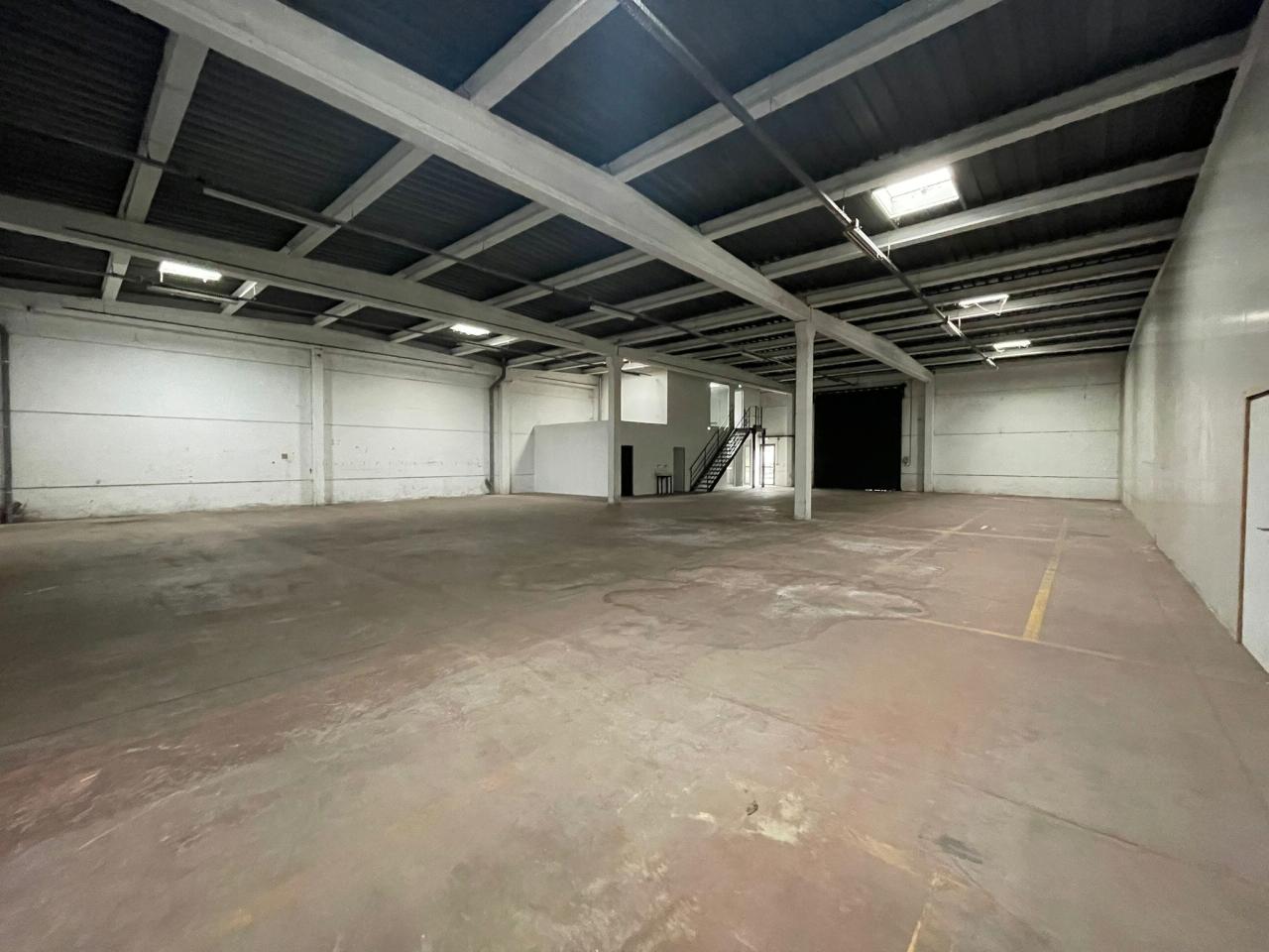 Local d'activité Neuville-en-Ferrain 588m² Location local d'activité Neuville-en-Ferrain Nord OLACT2427553 9